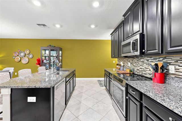 5305 STOIC VALE DRIVE, Wimauma, FL 33598