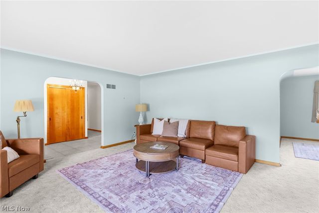 4122 Devon Drive SE, Warren, OH 44484