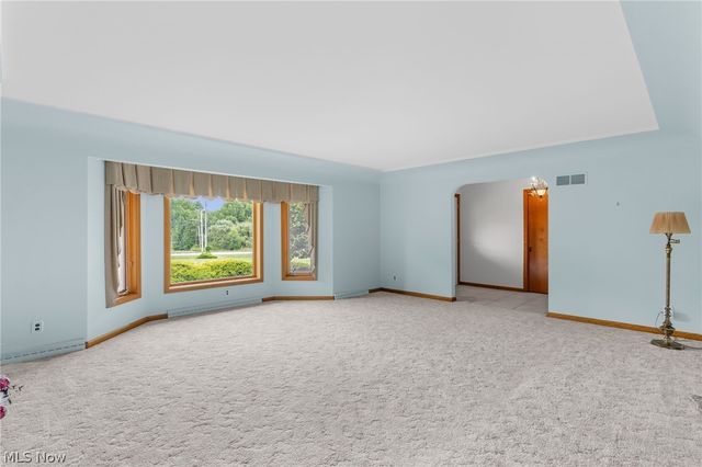 4122 Devon Drive SE, Warren, OH 44484