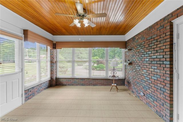 4122 Devon Drive SE, Warren, OH 44484