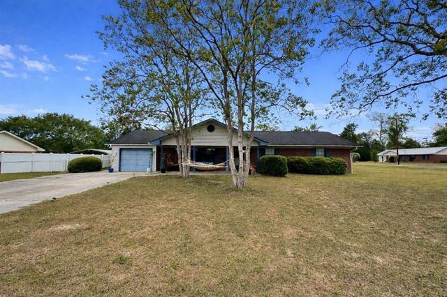 131 Fawn Lane, Blackshear, GA 31516