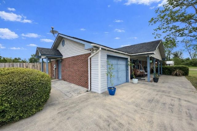 131 Fawn Lane, Blackshear, GA 31516