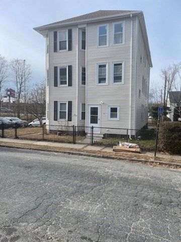 9 Moen 2, Worcester, MA 01605