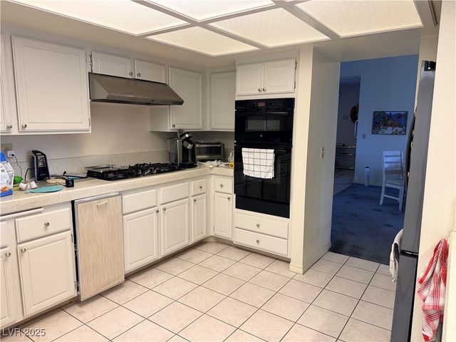 628 Cervantes Drive, Henderson, NV 89014