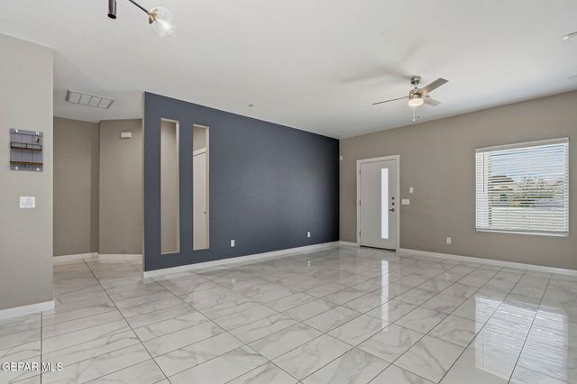 125 VIA ROJAS Drive, Horizon City, TX 79928