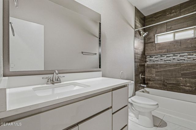 125 VIA ROJAS Drive, Horizon City, TX 79928