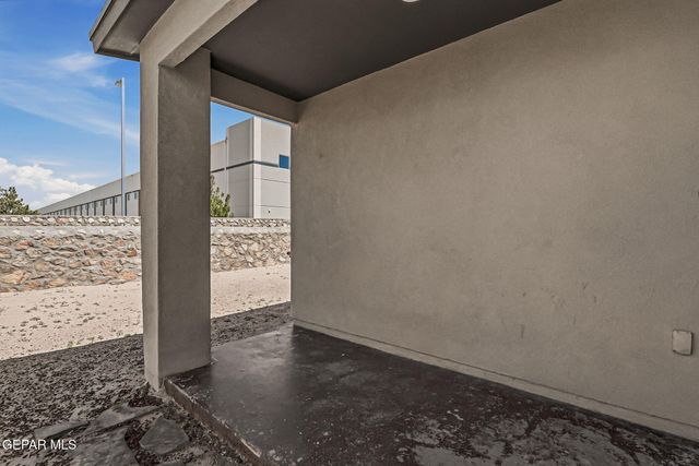 125 VIA ROJAS Drive, Horizon City, TX 79928