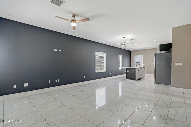 125 VIA ROJAS Drive, Horizon City, TX 79928