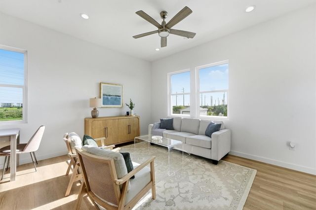 3611 West Jean Drive, Galveston, TX 77554