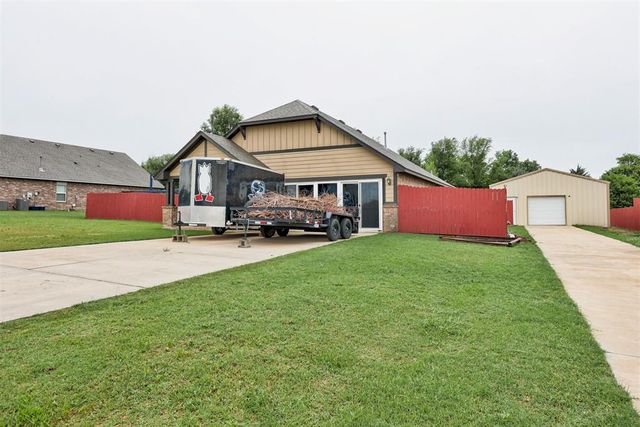 1430 Lakeview Drive, Edmond, OK 73034