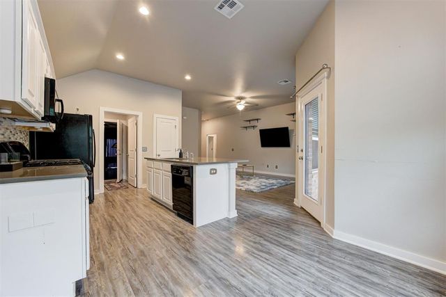 1430 Lakeview Drive, Edmond, OK 73034
