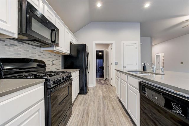 1430 Lakeview Drive, Edmond, OK 73034