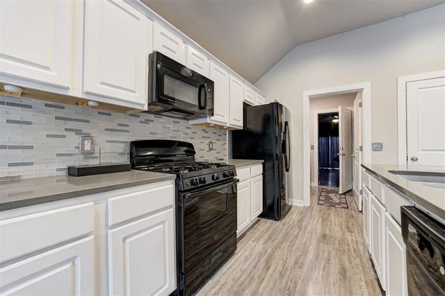 1430 Lakeview Drive, Edmond, OK 73034