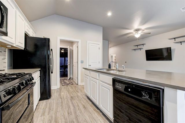 1430 Lakeview Drive, Edmond, OK 73034