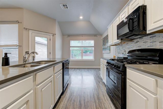 1430 Lakeview Drive, Edmond, OK 73034