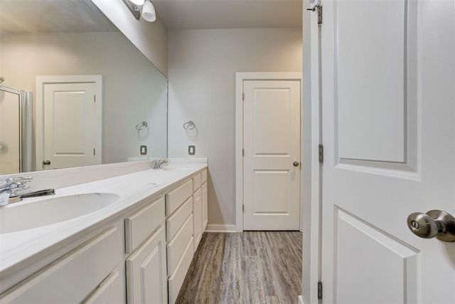 1430 Lakeview Drive, Edmond, OK 73034
