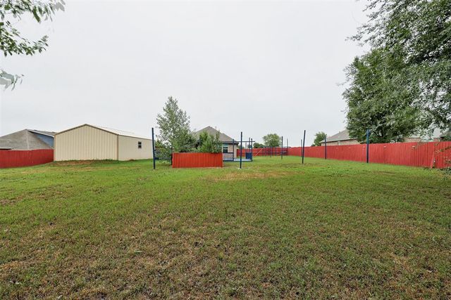 1430 Lakeview Drive, Edmond, OK 73034