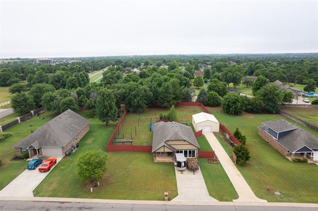 1430 Lakeview Drive, Edmond, OK 73034