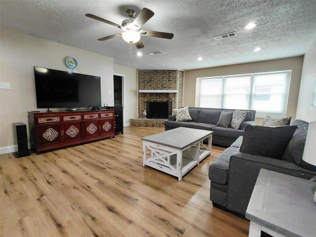 1418 Whiteoak Drive, Garland, TX 75040