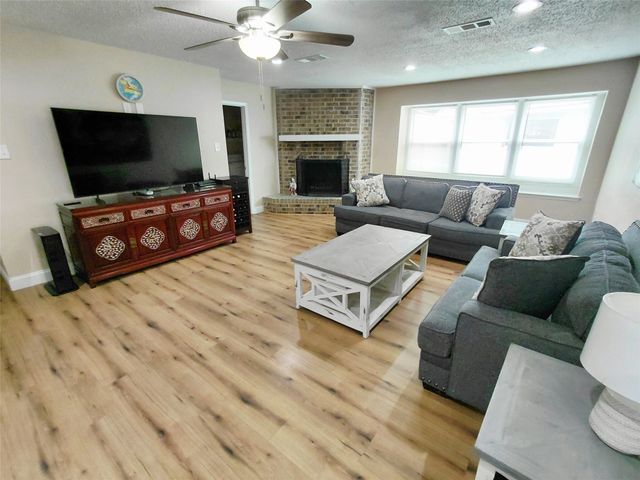 1418 Whiteoak Drive, Garland, TX 75040