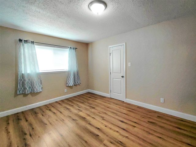 1418 Whiteoak Drive, Garland, TX 75040