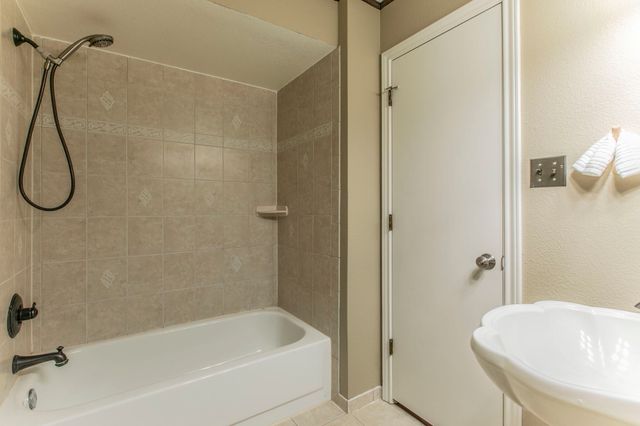 1915 Rosebud Court, Flower Mound, TX 75028