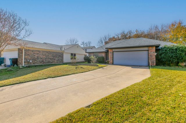 1915 Rosebud Court, Flower Mound, TX 75028