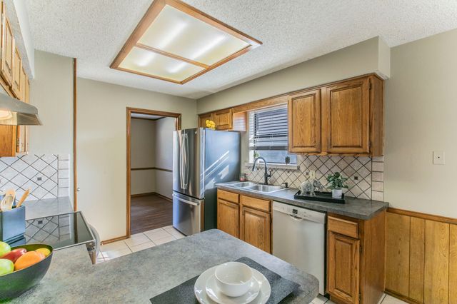 1915 Rosebud Court, Flower Mound, TX 75028