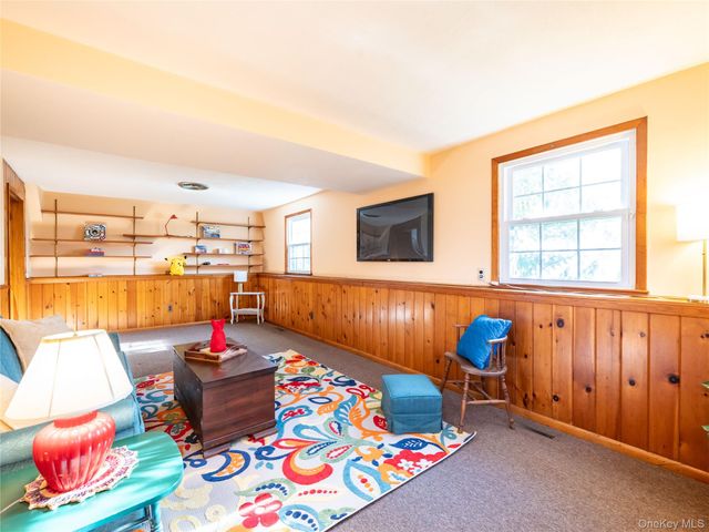 427 Ryder Road, Manhasset, NY 11030