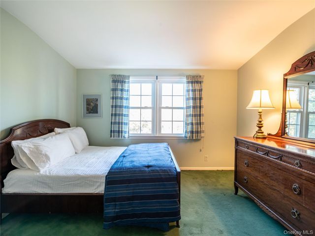 427 Ryder Road, Manhasset, NY 11030