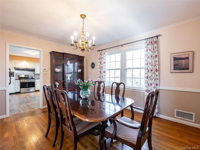 427 Ryder Road, Manhasset, NY 11030