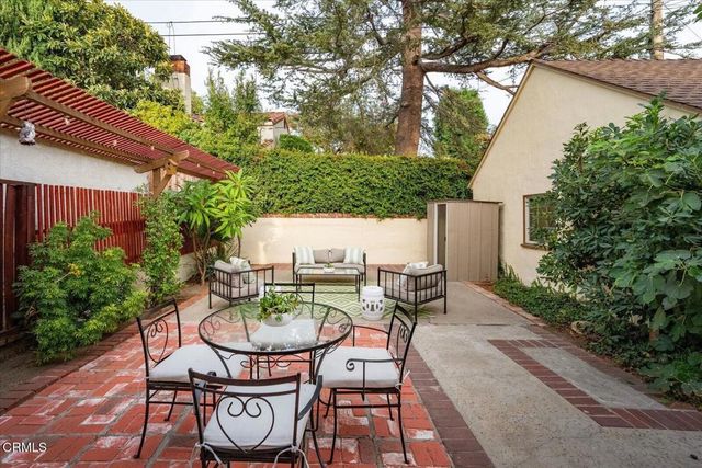 1226 Carmen Drive, Glendale, CA 91207