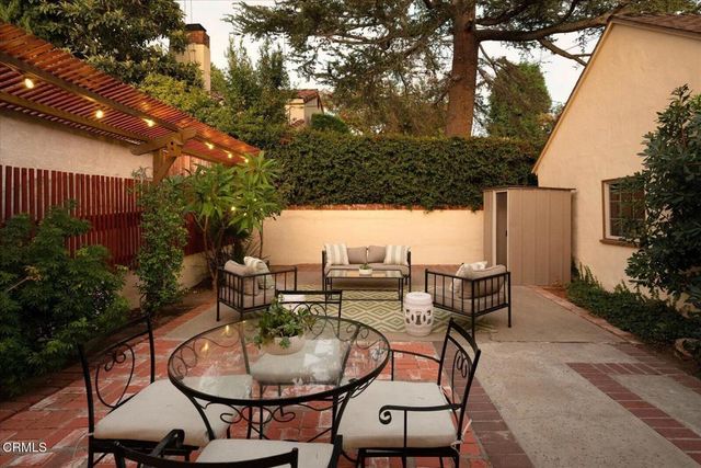 1226 Carmen Drive, Glendale, CA 91207