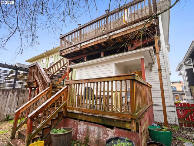 2712 Se ASH St, Portland, OR 97214