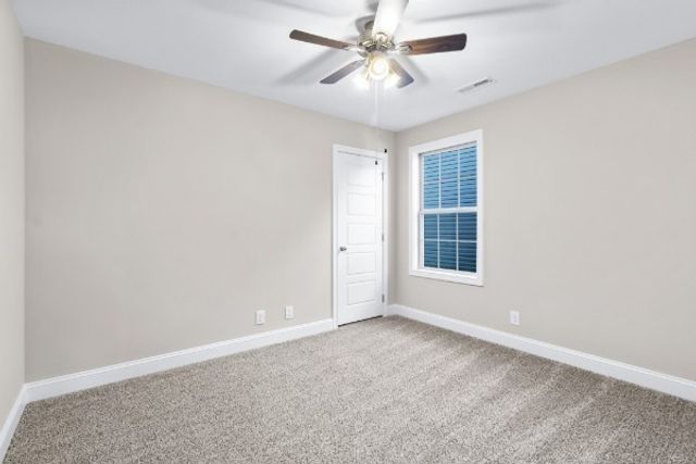 125 Ardell Dr, Clarksville, TN 37040