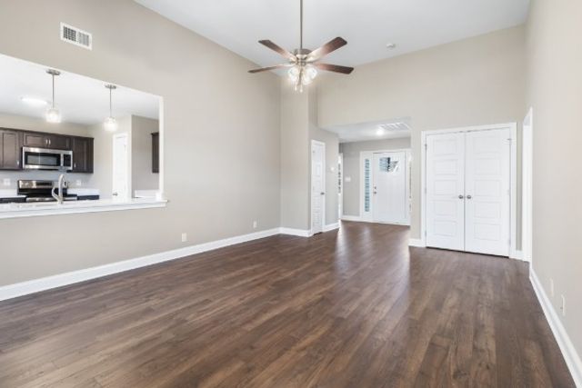 125 Ardell Dr, Clarksville, TN 37040