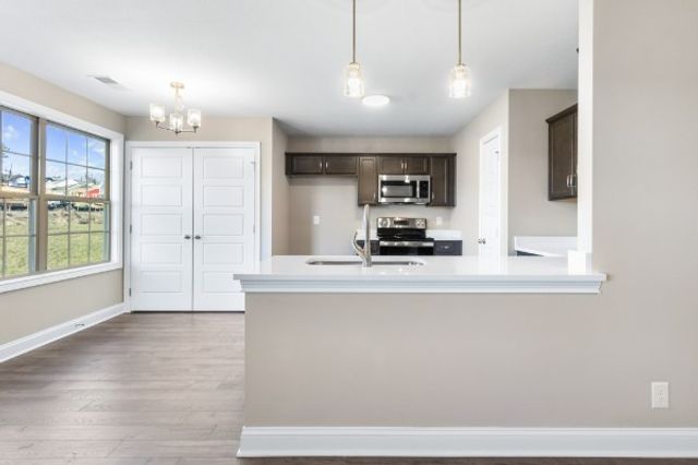 125 Ardell Dr, Clarksville, TN 37040