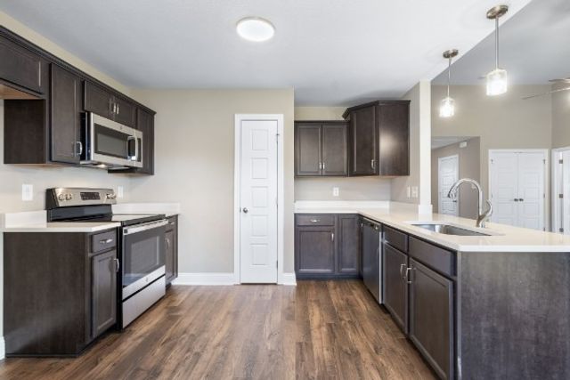 125 Ardell Dr, Clarksville, TN 37040