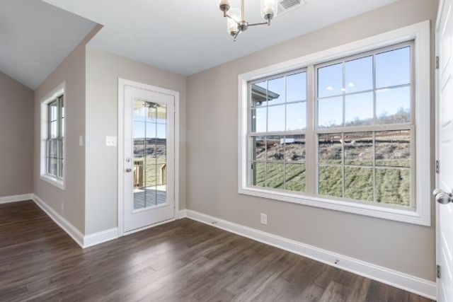 125 Ardell Dr, Clarksville, TN 37040