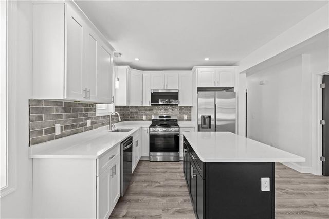 29 stansbury Street 2, Providence, RI 02908