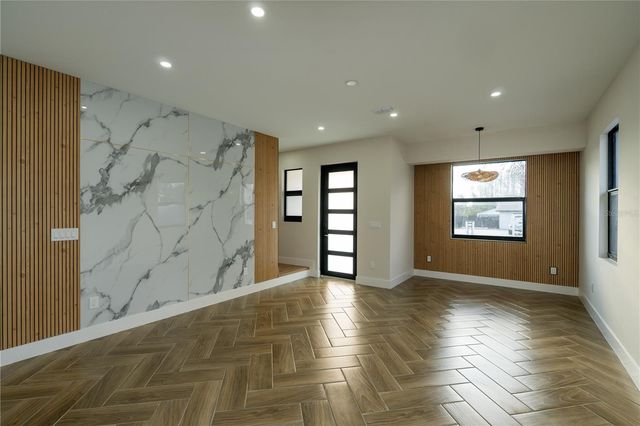 12905 WORCHESTER AVENUE, Tampa, FL 33624