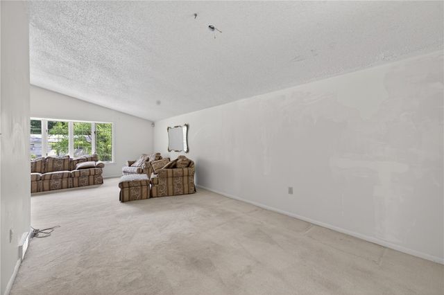 3808 Edinburg Dr, Murrysville, PA 15668
