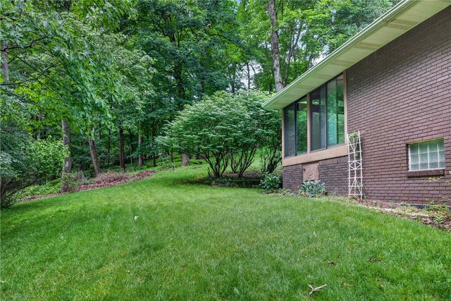3808 Edinburg Dr, Murrysville, PA 15668
