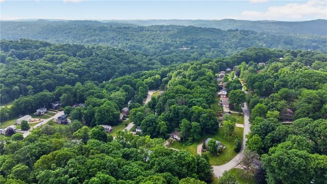 3808 Edinburg Dr, Murrysville, PA 15668