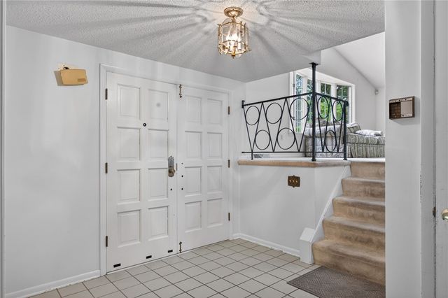 3808 Edinburg Dr, Murrysville, PA 15668
