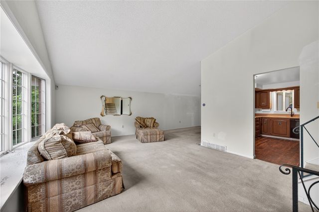 3808 Edinburg Dr, Murrysville, PA 15668