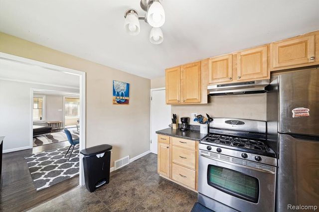 18849 Delaware Avenue, Redford, MI 48240