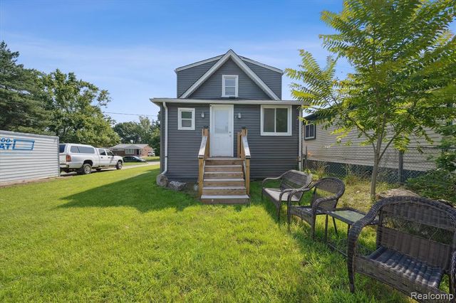 18849 Delaware Avenue, Redford, MI 48240