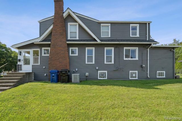 18849 Delaware Avenue, Redford, MI 48240