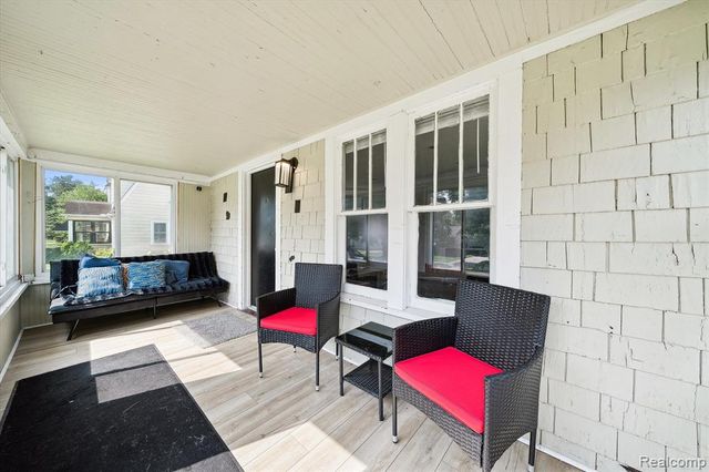 18849 Delaware Avenue, Redford, MI 48240